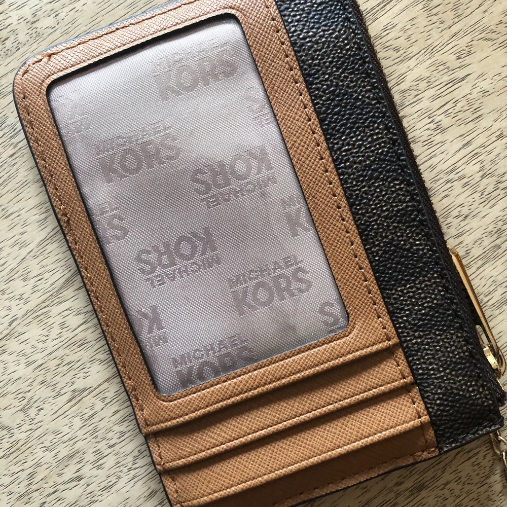 Michael Kors Cardholder Keychain - Picture 3 of 13
